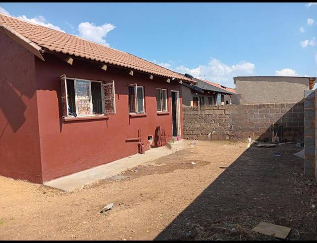 2 BEDROOM HOUSE FOR SALE IN DRIEZIEK EXT 2